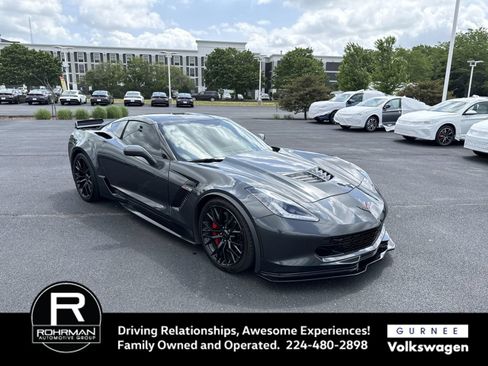 Used 2019 Chevrolet Corvette Z06 RWD image 2