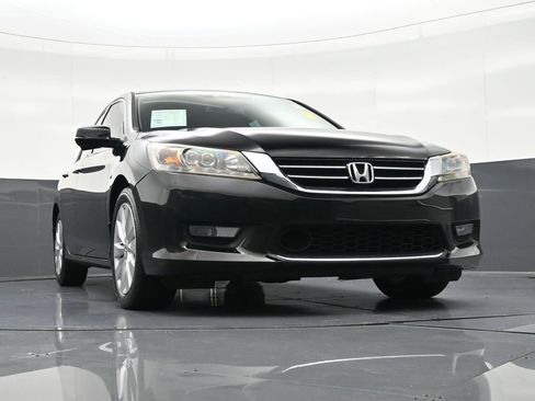 Used 2015 Honda Accord Touring image 30