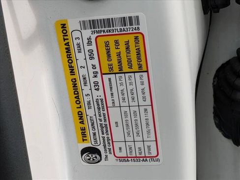 Used 2020 Ford Edge Titanium w/ Equipment Group 301A image 15