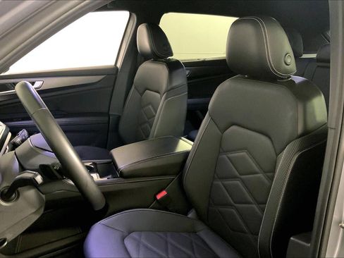 Used 2025 Volkswagen Atlas Cross Sport SE image 22