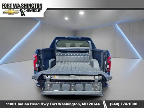 Used 2025 Chevrolet Silverado EV RST AWD/4WD image 3