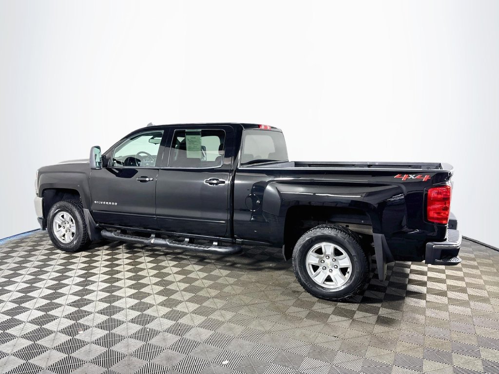 Used 2018 Chevrolet Silverado 1500 LT w/ All Star Edition AWD/4WD image 8