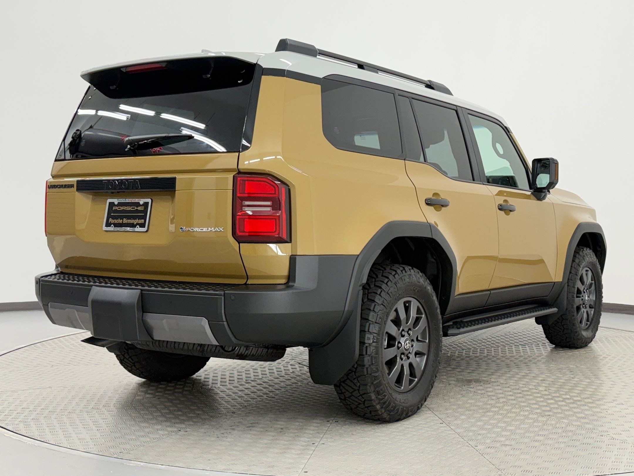 Used 2025 Toyota Land Cruiser w/ Premium Package AWD/4WD image 9