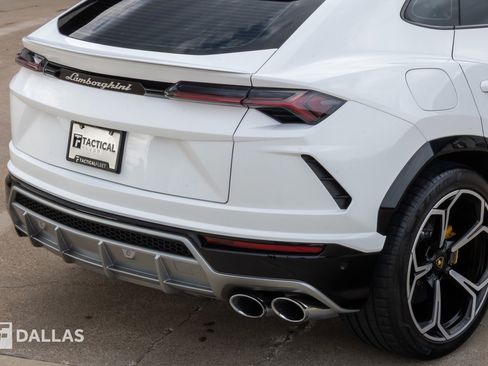Used 2020 Lamborghini Urus image 15