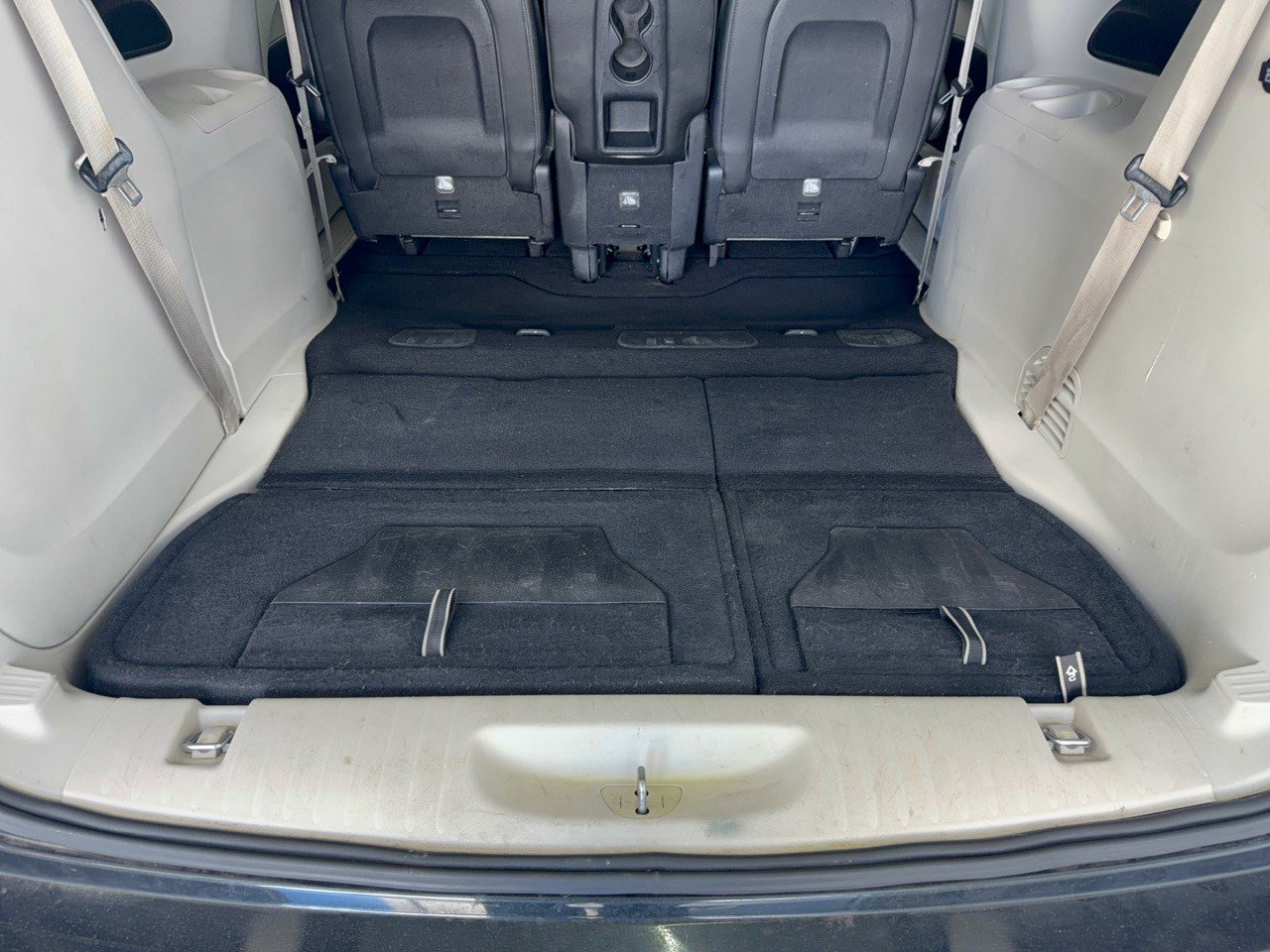 Used 2019 Chrysler Pacifica Touring-L FWD image 28