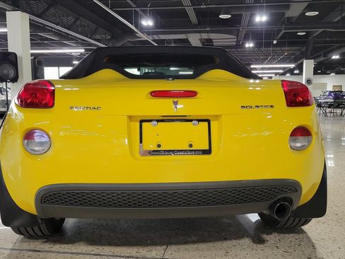 Used 2007 Pontiac Solstice Convertible w/ Premium Package RWD image 32