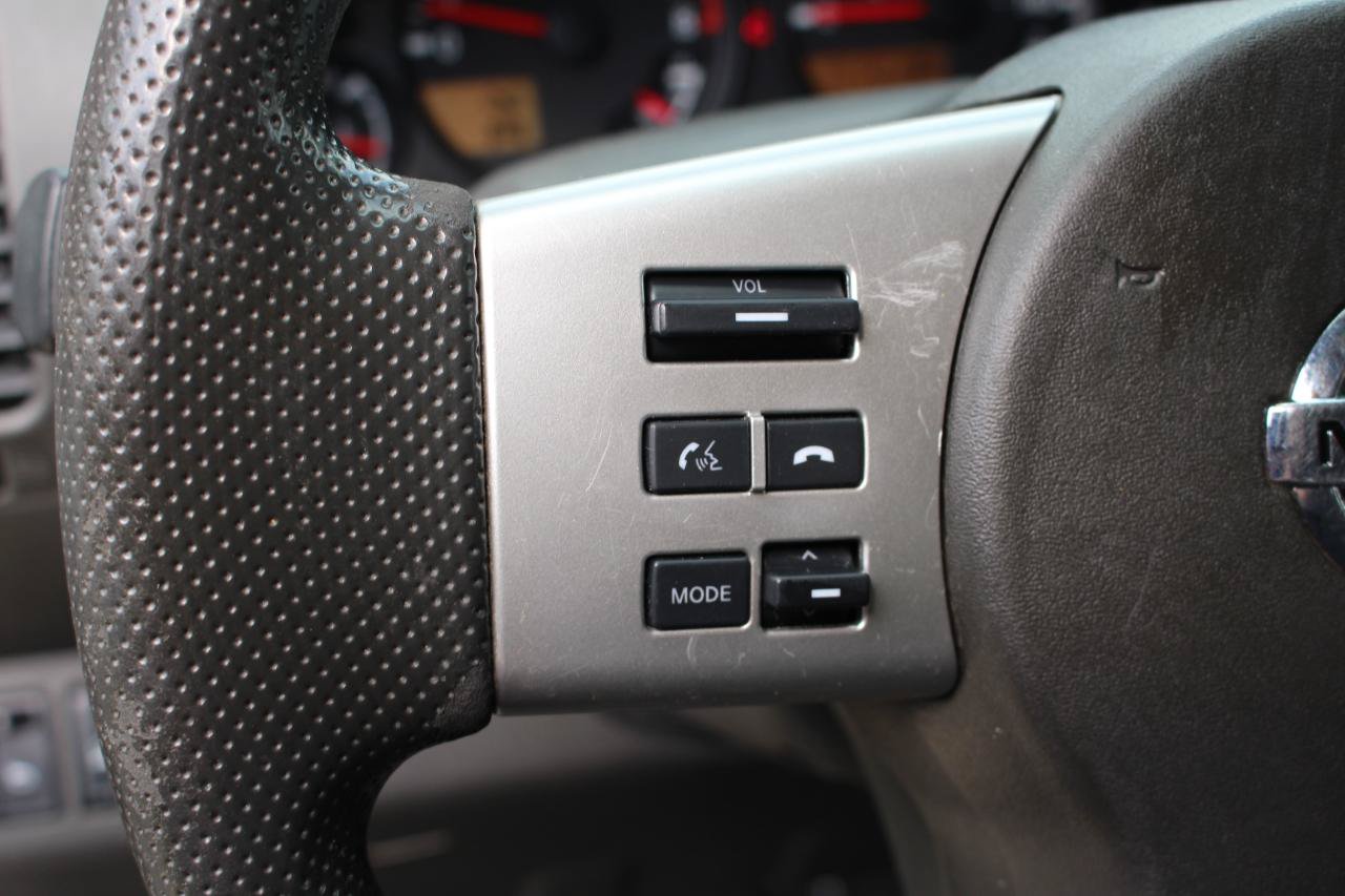 Used 2014 Nissan Frontier SV w/ SV Value Truck Package AWD/4WD image 17