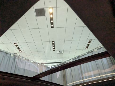 Used 2025 Porsche Cayenne image 25