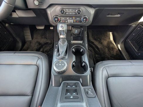 New 2025 Ford Bronco Outer Banks image 21