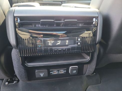 New 2026 Jeep Grand Wagoneer 4WD w/ Premium Group I image 18
