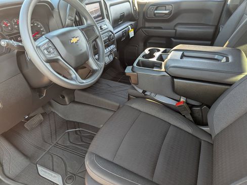 Certified 2025 Chevrolet Silverado 1500 Custom image 24