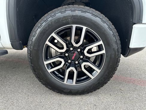 Used 2021 GMC Sierra 1500 AT4 w/ AT4 Premium Package AWD/4WD image 14