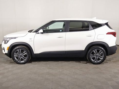 Used 2023 Kia Seltos LX image 15