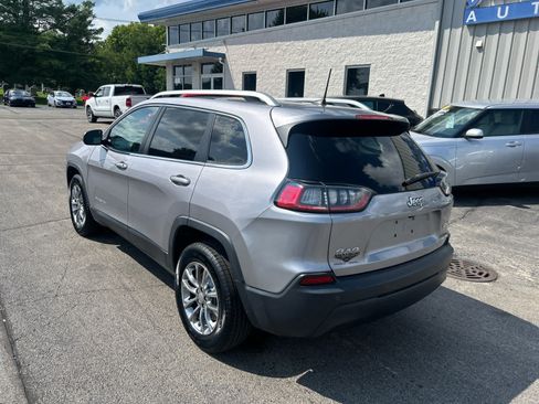 Used 2020 Jeep Cherokee Latitude Plus AWD/4WD image 5