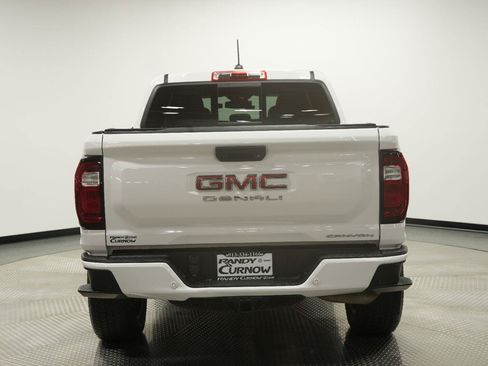 Used 2024 GMC Canyon Denali AWD/4WD image 12