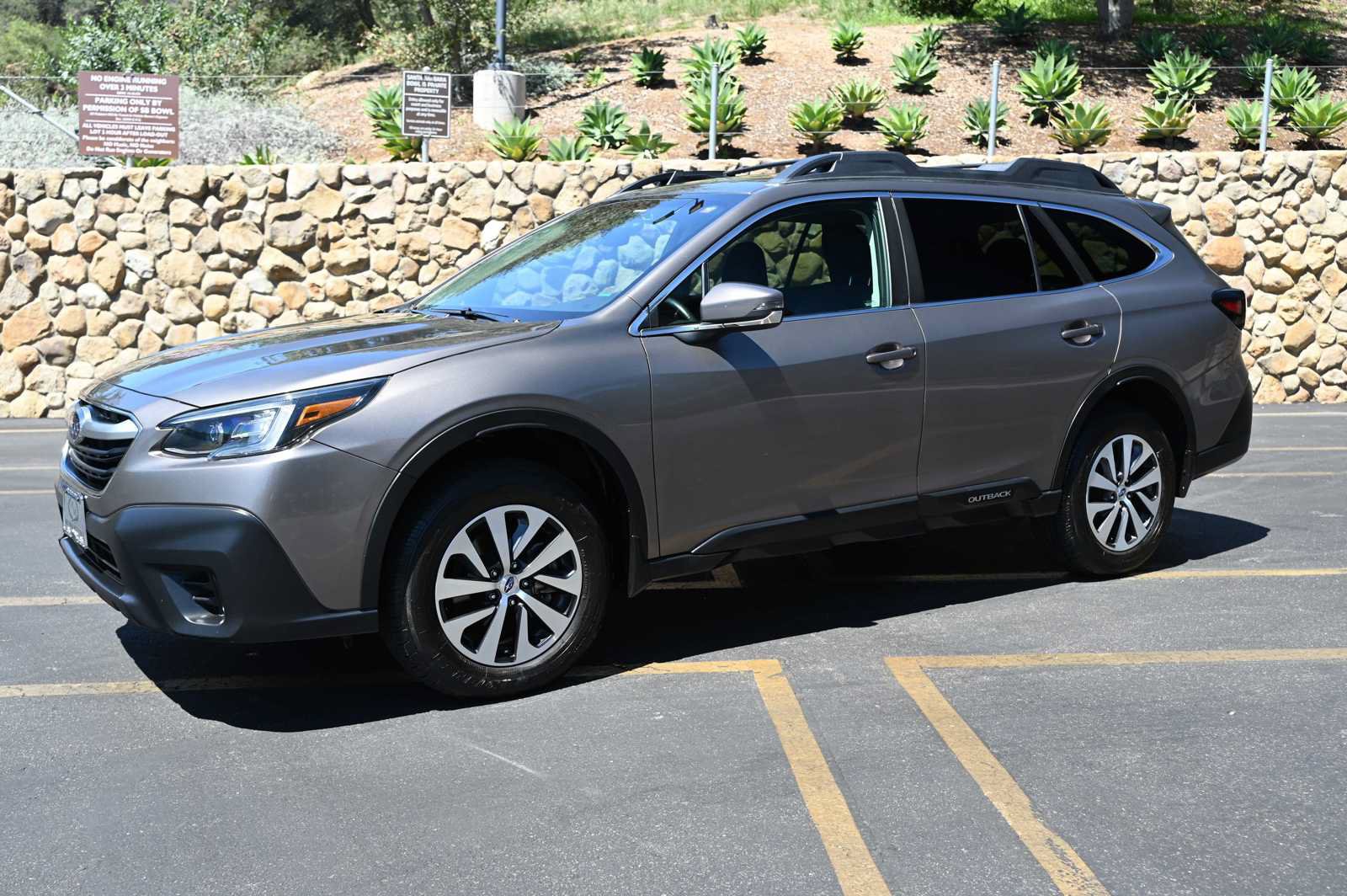 Used 2022 Subaru Outback Premium w/ Popular Package #1 AWD/4WD image 2