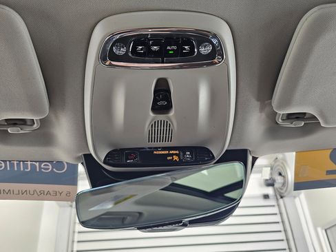 Certified 2022 Volvo XC90 T6 Momentum w/ Climate Package image 25