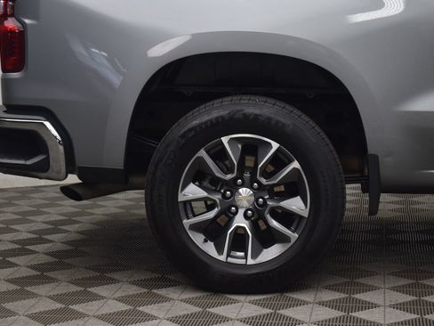 Used 2024 Chevrolet Silverado 1500 LT AWD/4WD image 31
