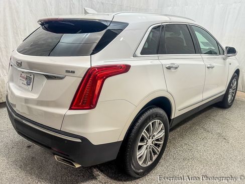 Used 2017 Cadillac XT5 Luxury w/ Driver Awareness Package AWD/4WD image 8