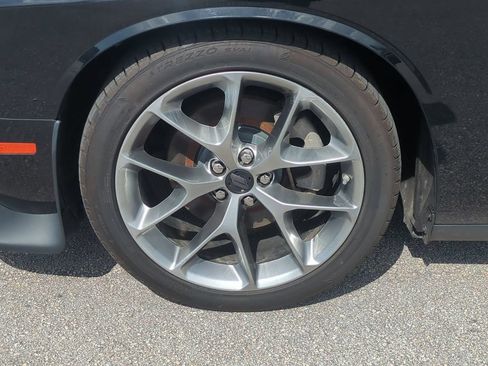 Used 2022 Dodge Challenger GT RWD image 12