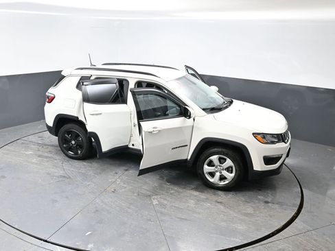 Used 2019 Jeep Compass Latitude w/ Cold Weather Group image 57