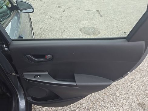 Used 2020 Hyundai Kona SE FWD image 19