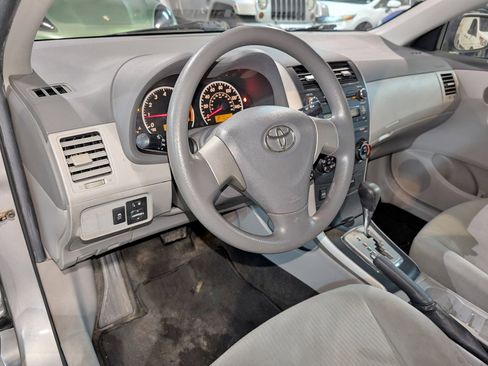 Used 2010 Toyota Corolla LE image 13