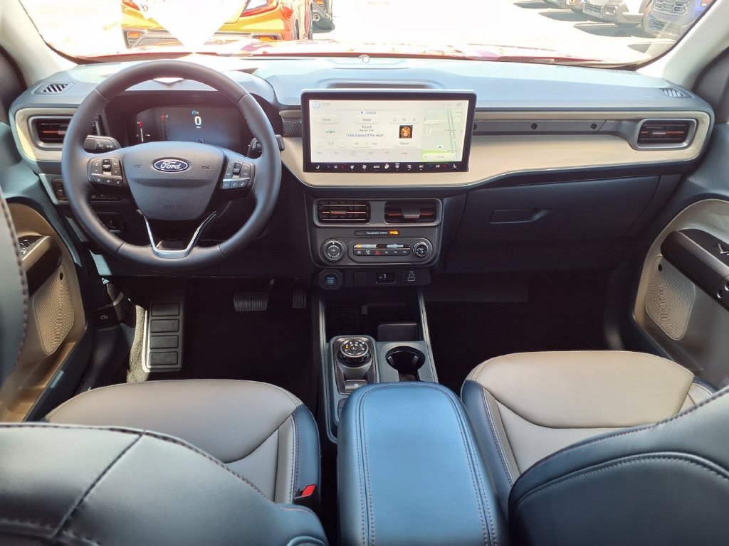 Used 2025 Ford Maverick Lariat w/ 4K Tow Package AWD/4WD image 2
