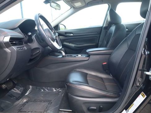 Certified 2021 Nissan Altima 2.5 SR FWD image 17