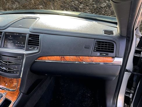 Used 2013 Lincoln MKS AWD image 15