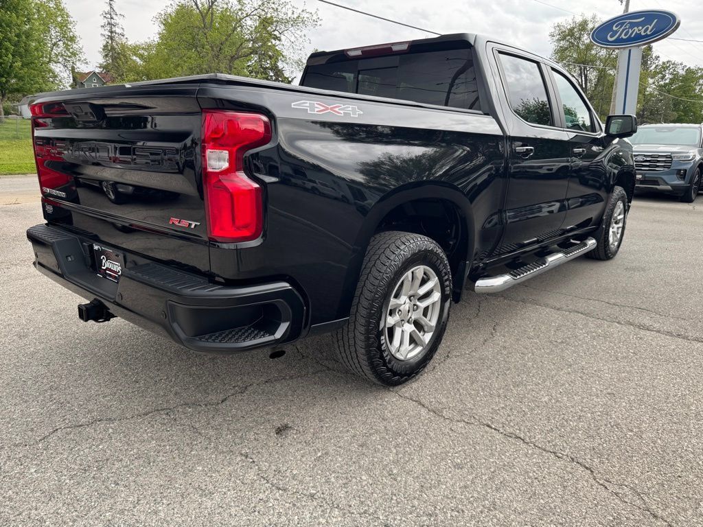 Used 2022 Chevrolet Silverado 1500 RST w/ Convenience Package II AWD/4WD image 7