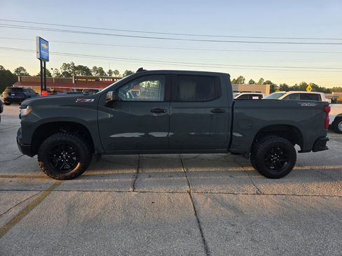 Used 2025 Chevrolet Silverado 1500 Custom Trail Boss AWD/4WD image 3