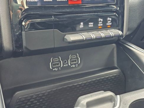 Used 2022 RAM 1500 Laramie w/ Sport Appearance Package AWD/4WD image 27