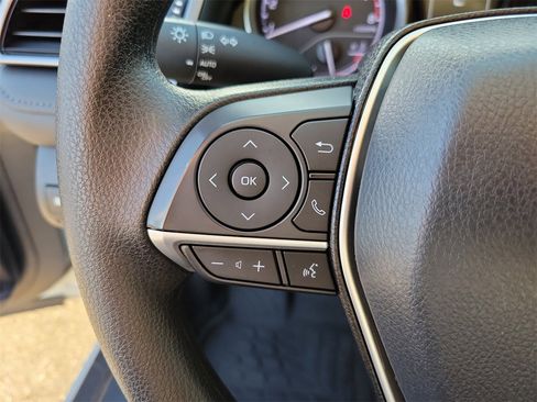 Used 2023 Toyota Camry LE image 19