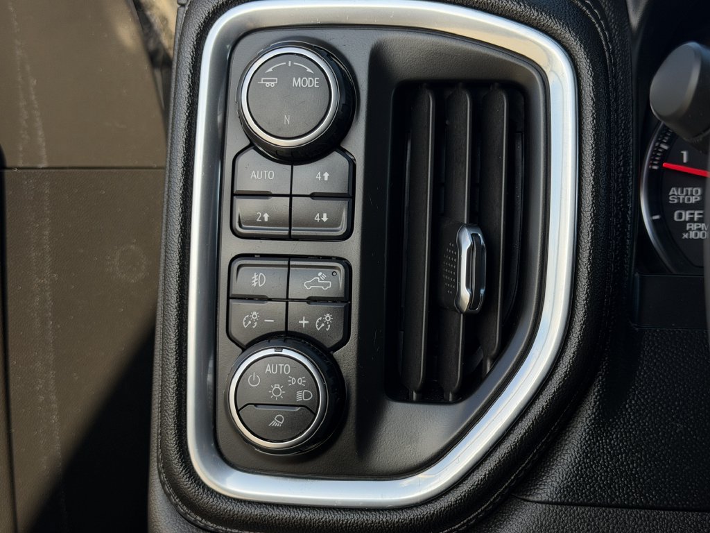 Used 2021 Chevrolet Silverado 1500 LT Trail Boss w/ Convenience Package II AWD/4WD image 24
