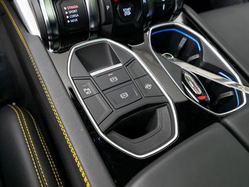 Used 2022 Lamborghini Urus image 38