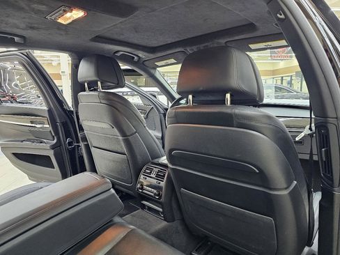 Used 2015 BMW 750i w/ M Sport Edition RWD image 24