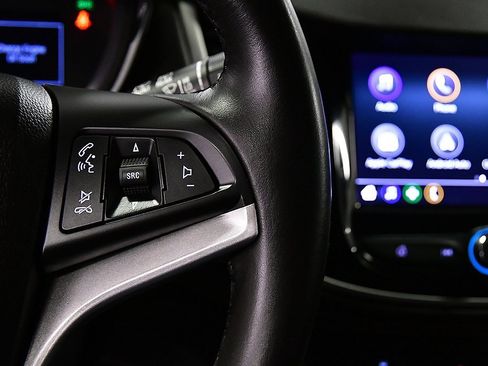 Used 2021 Chevrolet Trax LT w/ Driver Confidence Package image 18