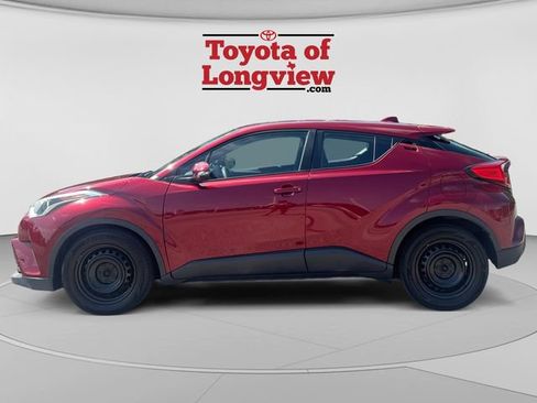 Used 2019 Toyota C-HR LE FWD image 2