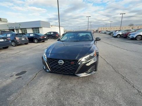 Used 2024 Nissan Altima 2.5 SR image 3