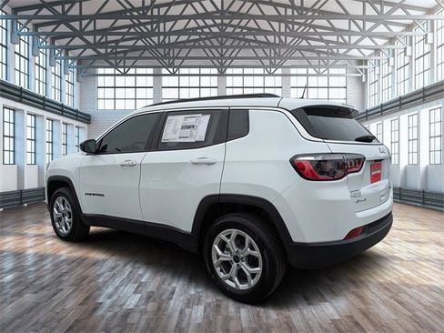 New 2026 Jeep Compass Latitude image 6