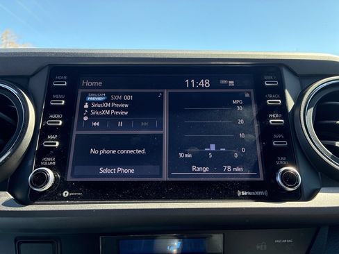 Used 2022 Toyota Tacoma TRD Sport w/ Technology Package AWD/4WD image 19