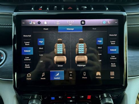 Used 2021 Jeep Grand Cherokee L Overland w/ Luxury Tech Group IV image 22