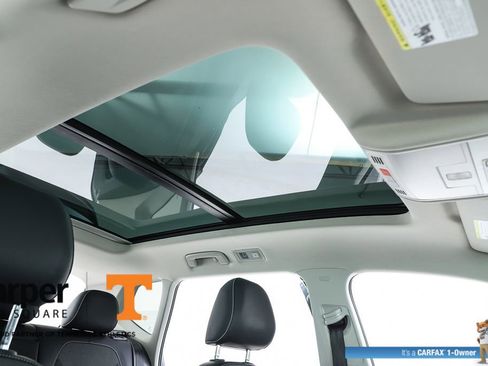 Used 2023 Volkswagen Taos SE w/ Panoramic Sunroof Package AWD/4WD image 74