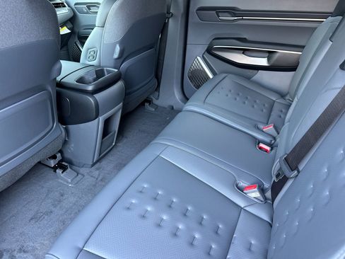 New 2026 Kia EV9 Wind image 12