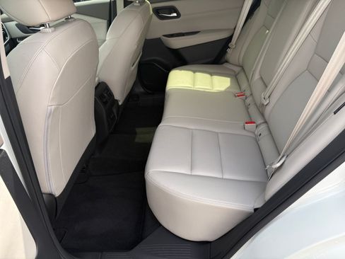 Used 2023 Nissan Rogue SL w/ SL Premium Package FWD image 17