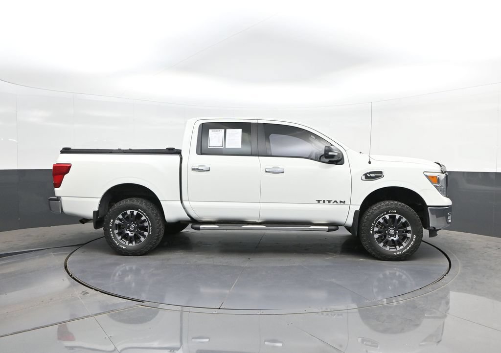 Used 2017 Nissan Titan SV RWD image 17