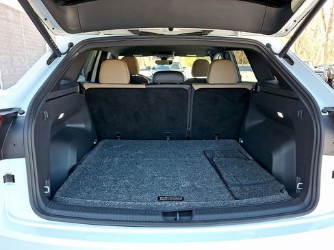 Used 2024 Volkswagen Atlas Cross Sport SE image 27