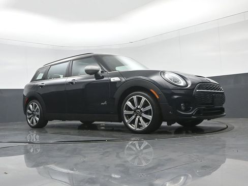 Used 2020 MINI Cooper Clubman S w/ Driver Assistance Package image 52