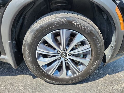 Certified 2025 INFINITI QX60 Pure w/ Cargo Package AWD/4WD image 7